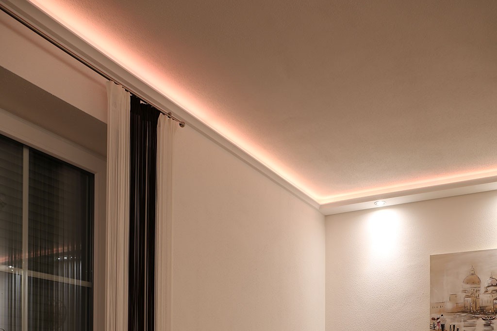 LED cove moldings for indirect lighting "WDKL-55B-ST"