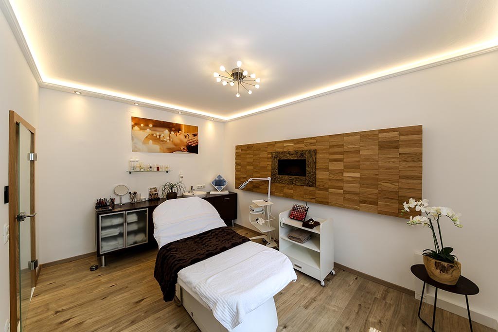 Beispiel 1 - BENDU - LED-Stuckleisten WDKL-55C-PR