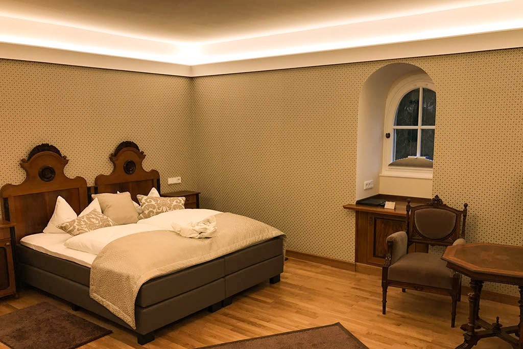 LED Stuckprofil für indirekte Wandbeleuchtung "WDKL-85B-ST"