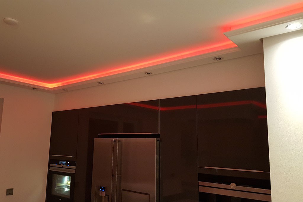 LED cornices for indirect wall and ceiling lighting "WDKL-200C-PR"