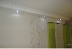 Stuck- und Lichtprofil BSKL-290A-ST aus Hartschaum für die direkte Beleuchtung der Wand mit LED Strahlern bzw. Spots.