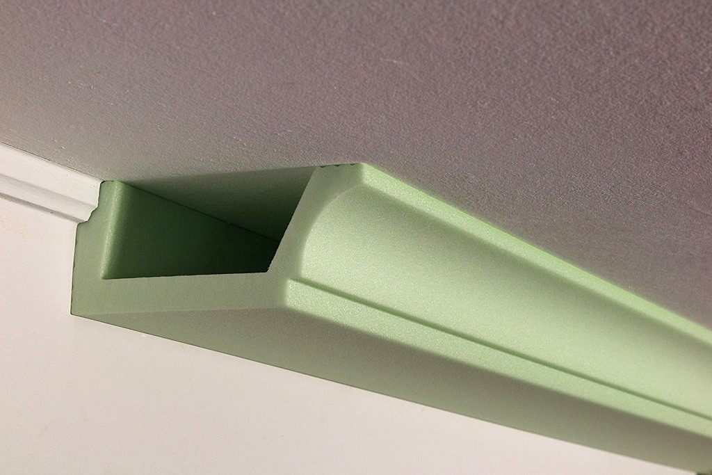 Lighting profile for installation of spotlights "BSKL-180B-ST"