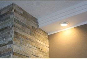 Decken- und Lichtprofile für die direkte Beleuchtung der Wand | BENDU