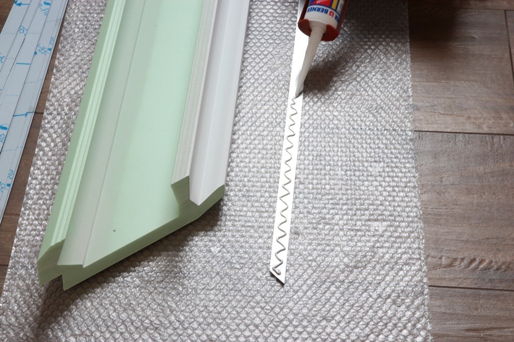 UKDM adhesive for bonding the aluminum cooling profiles