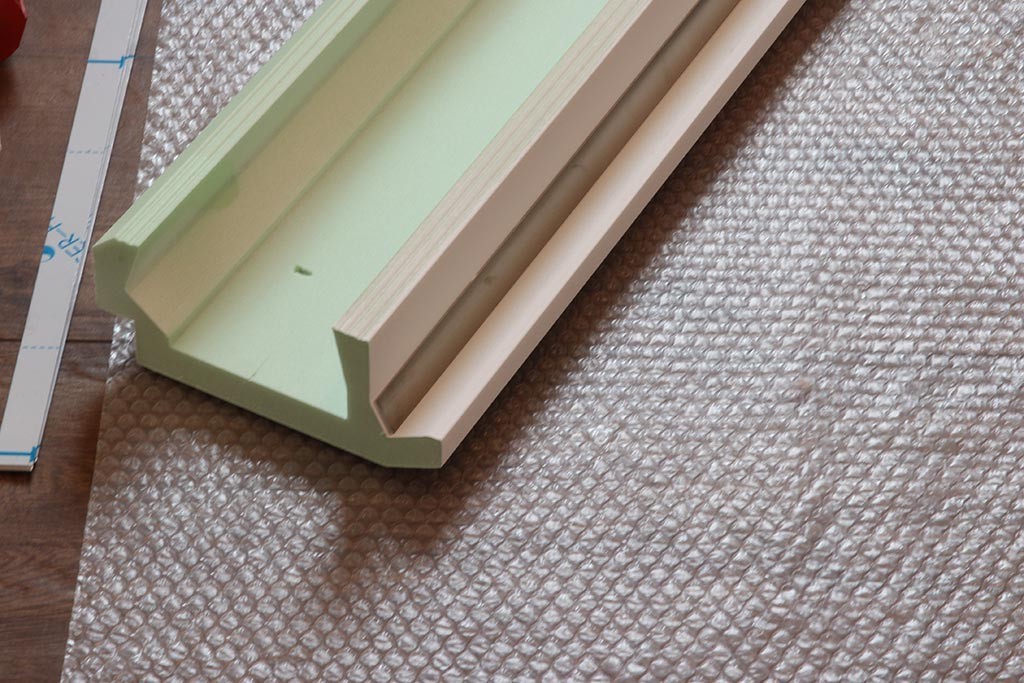 Aluminum flat profile for cooling LED stripes