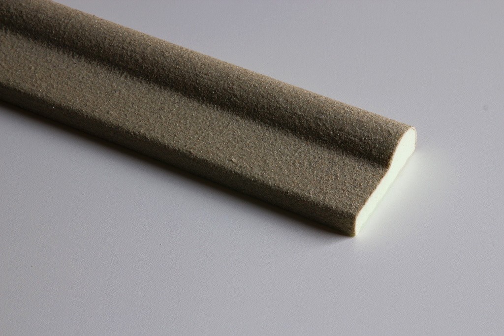 Fensterfasche "FAKL-70-PR" für die Fassadengestaltung an Fenster und Türen aus Hartschaum.