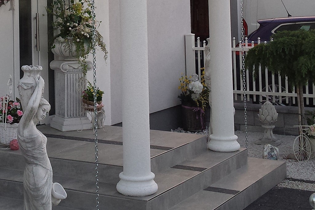 Column base for column cladding "BAKL-300A-PR"