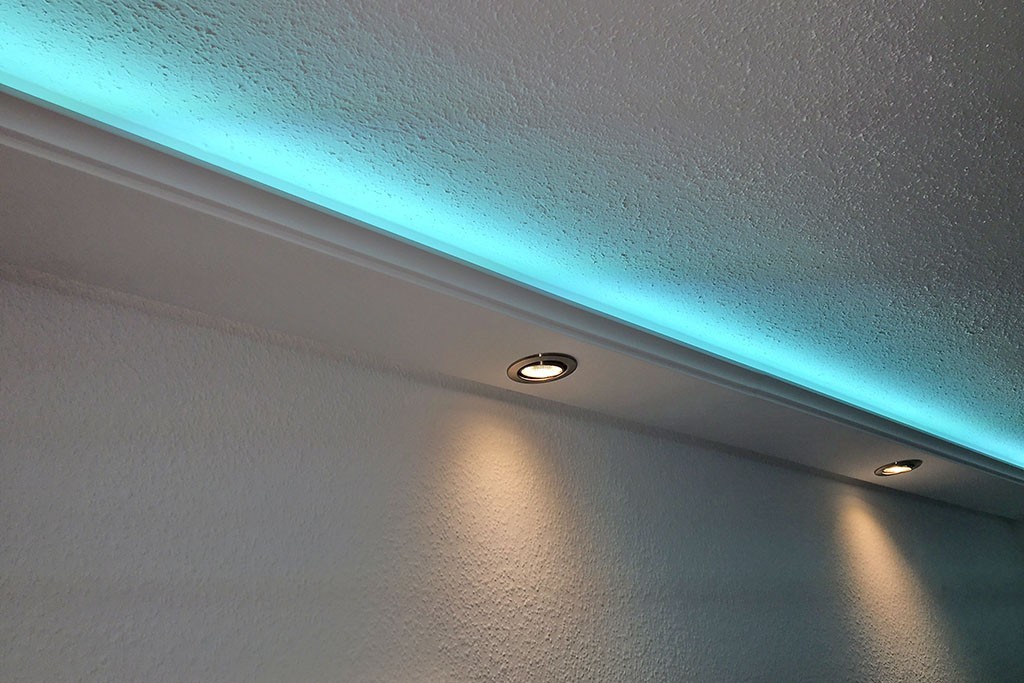 LED cornices for indirect wall and ceiling lighting "WDKL-200C-ST"