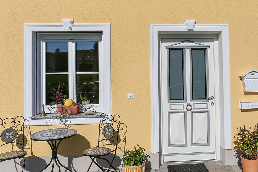 Schlusssteine für Fensterfaschen "SSTKL-180A-PR"