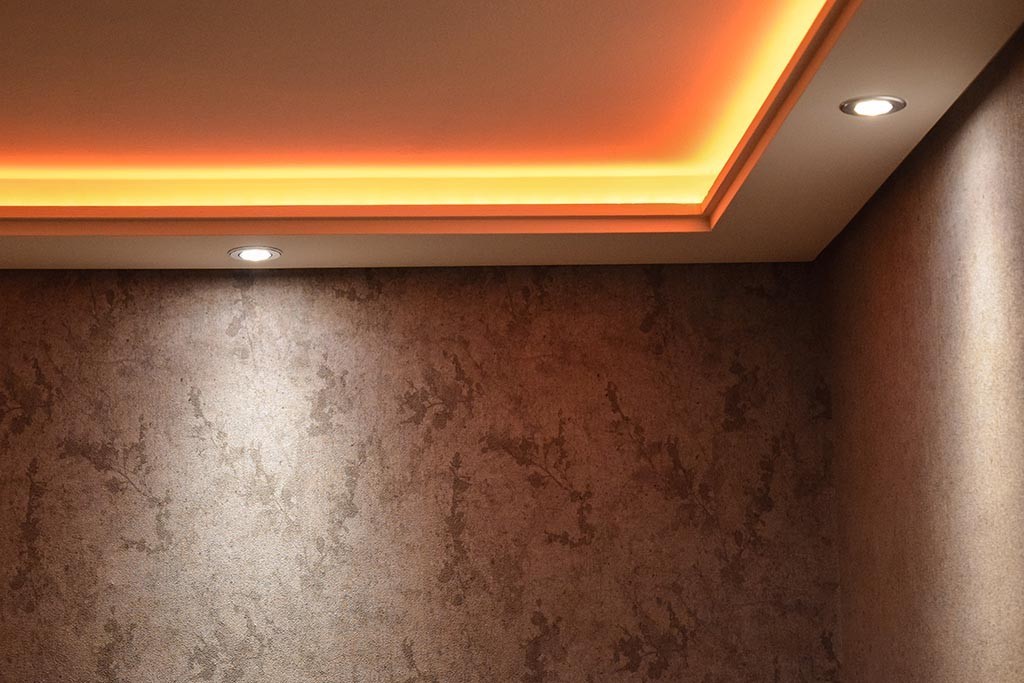 Indirekte Wand- und Deckenbeleuchtung Stuckleiste LED „WDML-200C-ST“