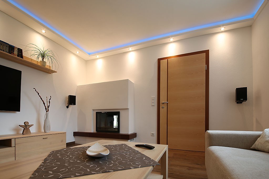 LED cornices for indirect wall and ceiling lighting "WDKL-200B-ST"
