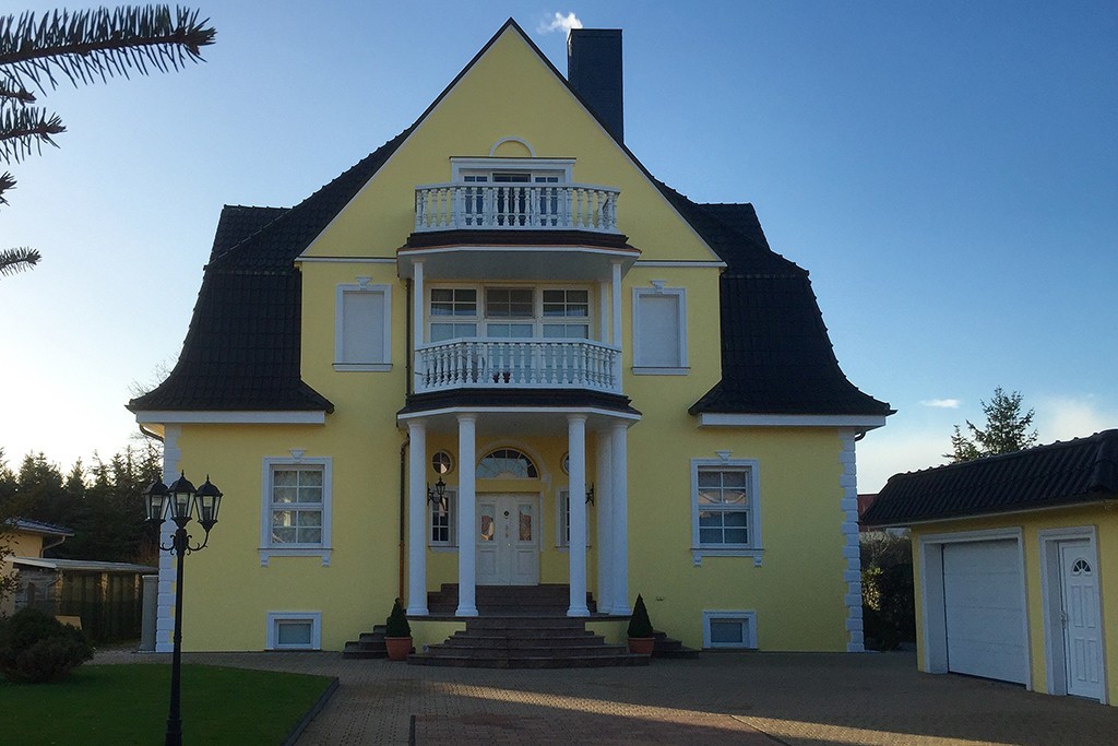 Anwendungsbeispiel 3: Bossensteine im klassischen Verbund an den Ecken einer Fassade.