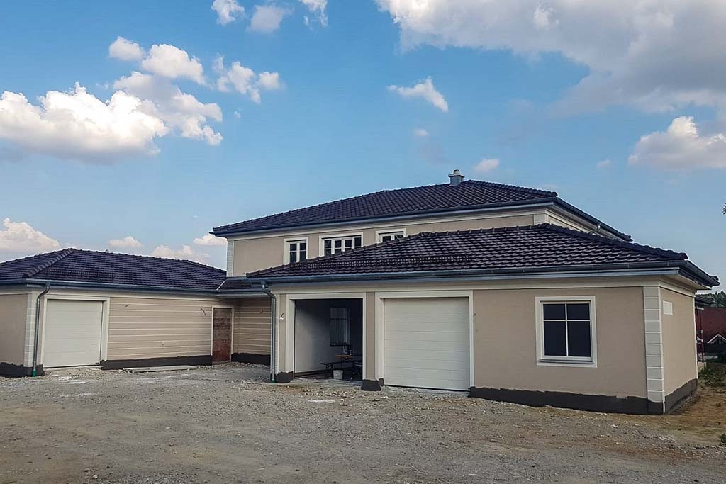 Custom-made Quoins for the exterior façade