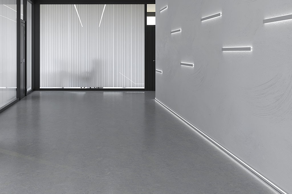 Beispiel 2 LED-Fußleisten-Profil FLP15-1-WS, Aluminium weiß pulverbeschichtet